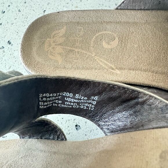 Dansko Women's Pewter Leather Flower Thong Open Toe Comfort Sandal slide Size 38 - Picture 6 of 14